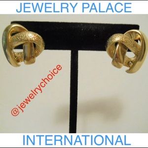 🆕14K Gold Filled Weave Heart Design Post Earrings.